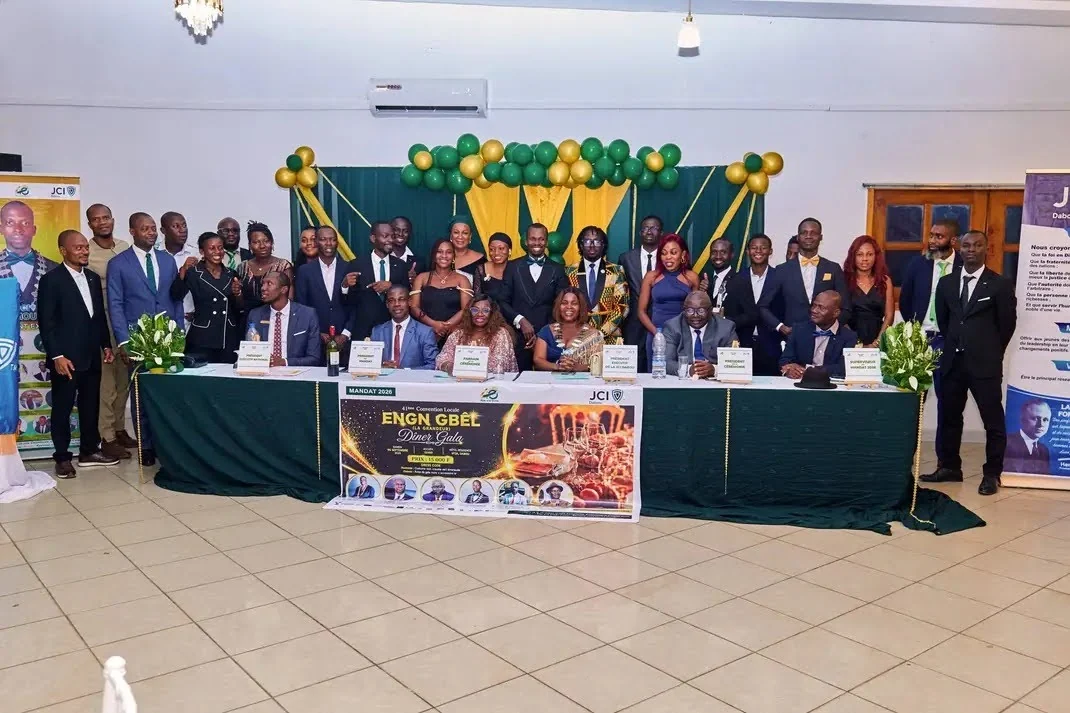 Participants au gala de la convention JCI Dabou